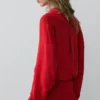 Blusa fluida con cuello drapeado Blusa fluida con cuello drapeado