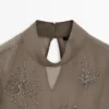 Blusa semitransparente bordada Blusa semitransparente bordada