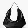 Bolso mediano de piel napa Bolso mediano de piel napa