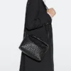 Bolso mediano de piel napa tejida Bolso mediano de piel napa tejida