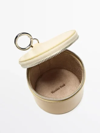 Bolso redondo de piel napa con pedrería