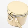 Bolso redondo de piel napa con pedrería Bolso redondo de piel napa con pedrería