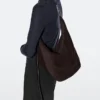 Bolso tipo cubo de piel de ante dividida Bolso tipo cubo de piel de ante dividida
