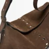 Bolso tipo cubo de piel de ante dividida Bolso tipo cubo de piel de ante dividida