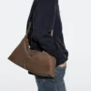 Bolso tipo cubo de piel de ante dividida Bolso tipo cubo de piel de ante dividida