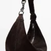 Bolso tipo cubo de piel de ante dividida Bolso tipo cubo de piel de ante dividida