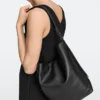 Bolso tipo cubo de piel napa Bolso tipo cubo de piel napa