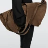Bolso tote maxi de piel serraje Bolso tote maxi de piel serraje