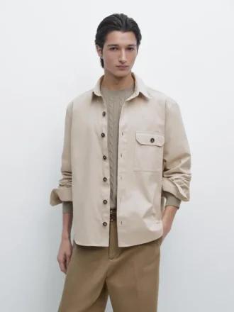 Camisa de algodón con detalles de bolsillos Camisa de algodón con detalles de bolsillos