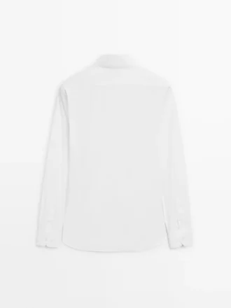 Camisa elástica de corte ajustado