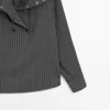 Camisa holgada a rayas con detalle de cuello Camisa holgada a rayas con detalle de cuello