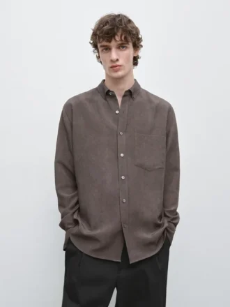 Camisa holgada con bolsillo