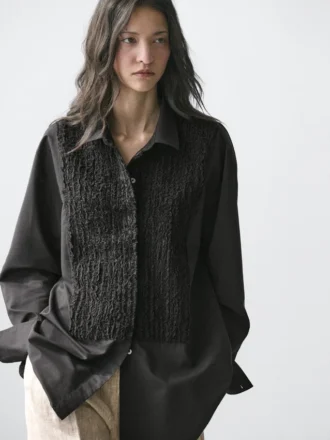 Camisas con peto y detalle bordado