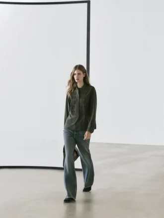 Camisas con pinzas y cuello alto