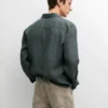 Camisas de lino con detalle de tapeta Camisas de lino con detalle de tapeta