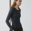 Camisas de manga larga de punto con cuello en V Camisas de manga larga de punto con cuello en V