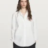 Camisas de popelín con botones ocultos Camisas de popelín con botones ocultos