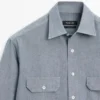 Camisas vaqueras de corte regular con detalles de bolsillos Camisas vaqueras de corte regular con detalles de bolsillos