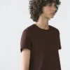 Camiseta 100 % algodón con detalle de costura Camiseta 100 % algodón con detalle de costura
