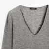 Camiseta con cuello en V y detalle de encaje Camiseta con cuello en V y detalle de encaje