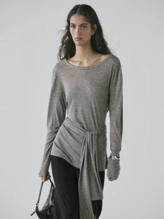 Camiseta con detalle de lazo