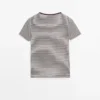 Camiseta de doble capa a rayas con mangas cortas Camiseta de doble capa a rayas con mangas cortas