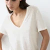 Camiseta de lino con cuello en V Camiseta de lino con cuello en V