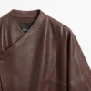 Chaqueta bomber asimétrica de piel napa