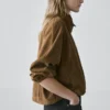 Chaqueta bomber corta de piel de ante