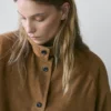 Chaqueta bomber corta de piel de ante