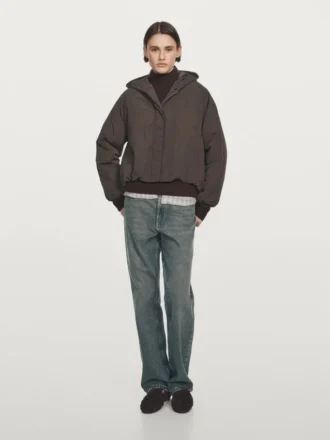 chaqueta bomber repelente al agua con capucha 1 330x440 - Chaqueta bomber repelente al agua con capucha