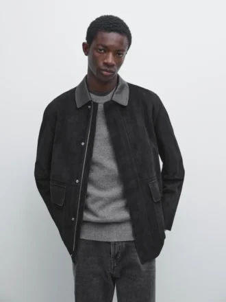 Chaqueta con detalles de bolsillos de gamuza