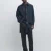 Chaqueta corta con detalles de bolsillos Chaqueta corta con detalles de bolsillos