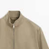 Chaqueta corta con detalles de bolsillos Chaqueta corta con detalles de bolsillos