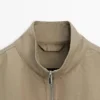 Chaqueta corta con detalles de bolsillos Chaqueta corta con detalles de bolsillos