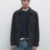 Chaqueta corta con detalles de bolsillos Chaqueta corta con detalles de bolsillos