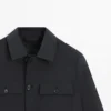 Chaqueta corta con detalles de bolsillos Chaqueta corta con detalles de bolsillos