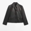 Chaqueta corta de piel napa