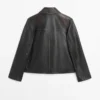 Chaqueta corta de piel napa