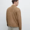 Chaqueta de piel de ante con detalle de bolsillo Chaqueta de piel de ante con detalle de bolsillo