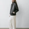 Chaqueta de piel napa con detalles en los bolsillos Chaqueta de piel napa con detalles en los bolsillos