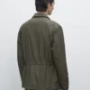 Chaqueta ligera con bolsillos Chaqueta ligera con bolsillos