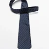 Corbata a rayas 100 % seda Corbata a rayas 100 % seda