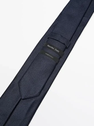 Corbata de lunares 100 % seda de morera