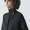 Cárdigan de punto de algodón con cuello alto