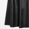 Falda midi de piel napa con costuras Falda midi de piel napa con costuras