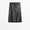 Falda midi de piel napa con detalle de encaje Falda midi de piel napa con detalle de encaje
