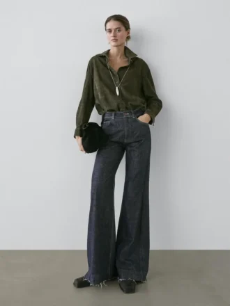 Jeans acampanados de cintura alta