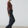 Jeans acampanados de cintura alta Jeans acampanados de cintura alta