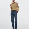 Jeans cómodos de cintura alta y pierna recta Jeans cómodos de cintura alta y pierna recta